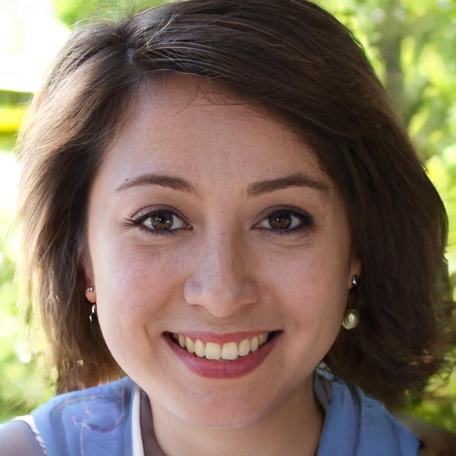 Retrato profesional de Remedios Castellanos, especialista en finanzas para pymes